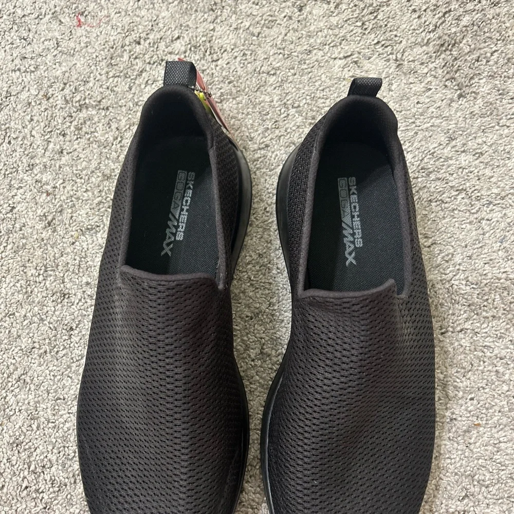 Men’s Skechers Go Walk Black Slip-On Performance Walking Shoes